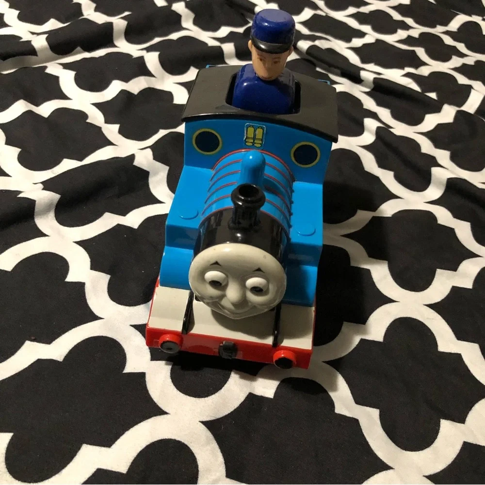 2004 TOMY Thomas & Friends Thomas Beginner Set: Thomas Replacement Train Toy.
